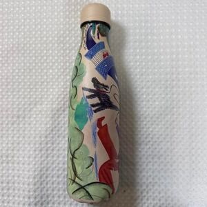 Chilly's Rare Artist‎ Series bottle featuring the Joey Yu City Larks design.